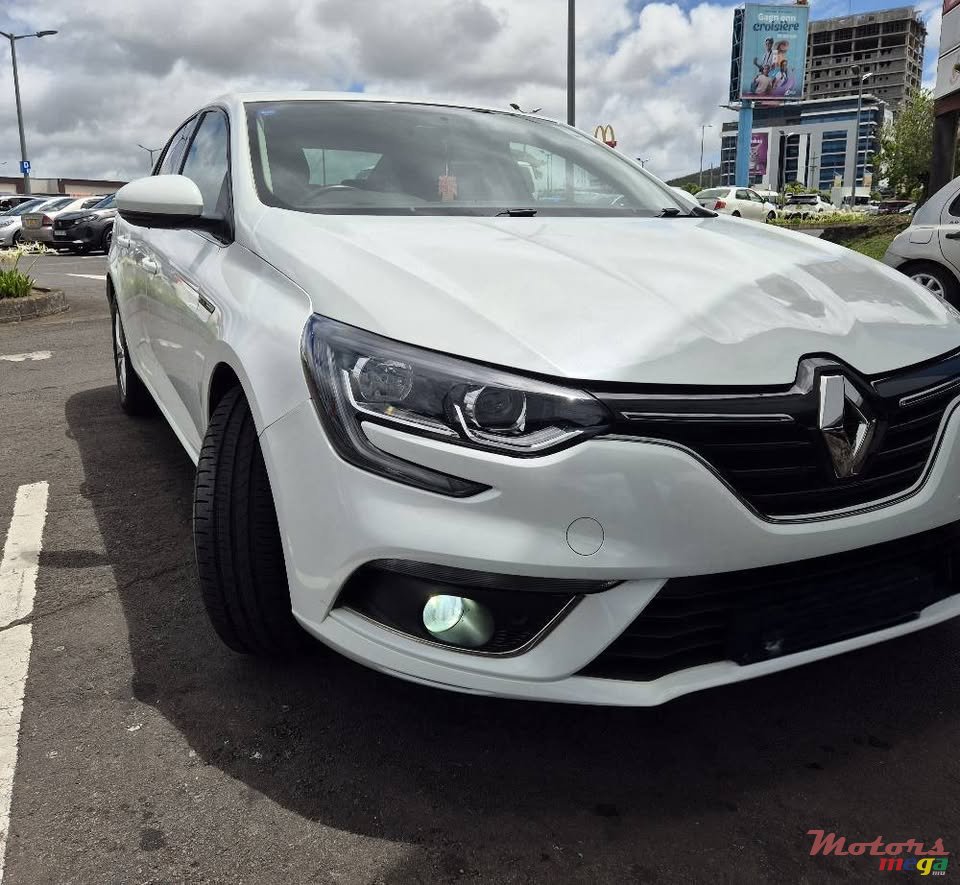 2018' Renault Megane Automatic photo #2