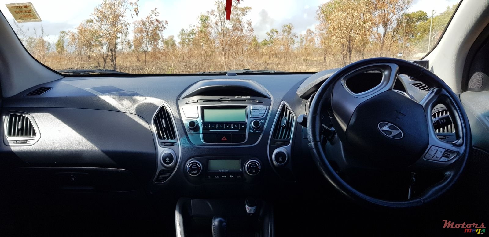 2011' Hyundai ix35 photo #6