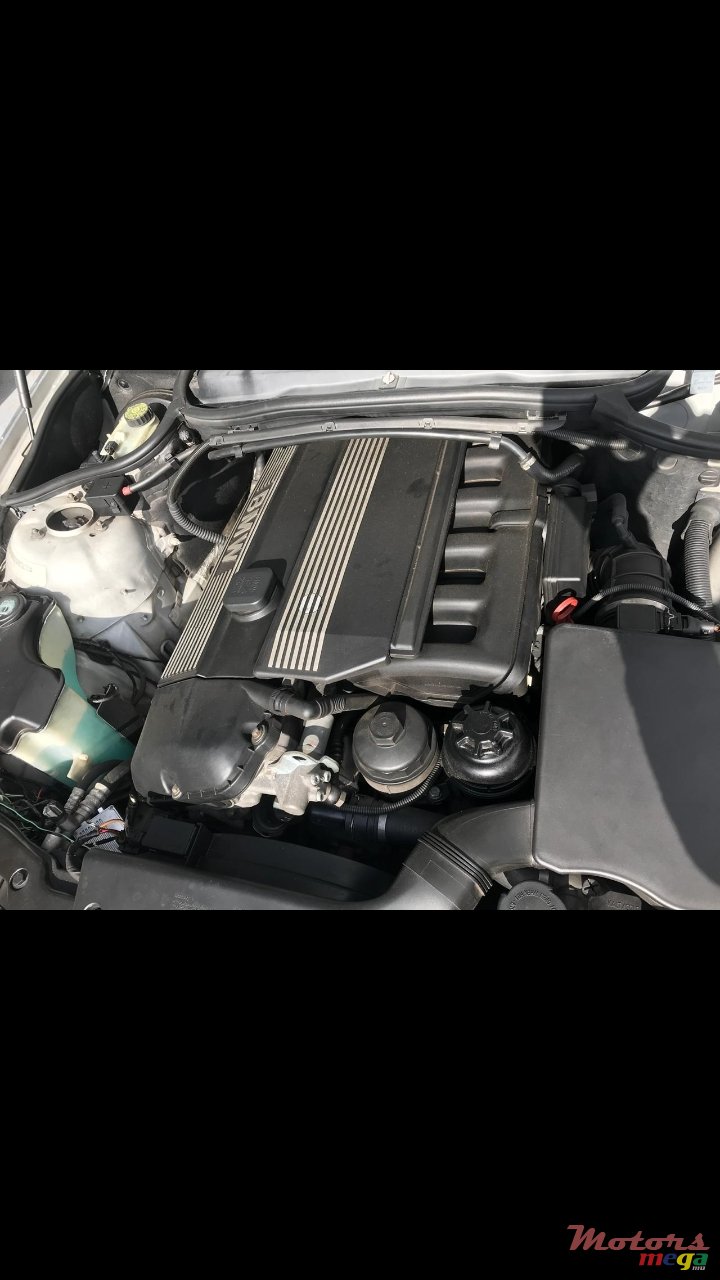 2001' BMW 3 Series Convertible photo #5