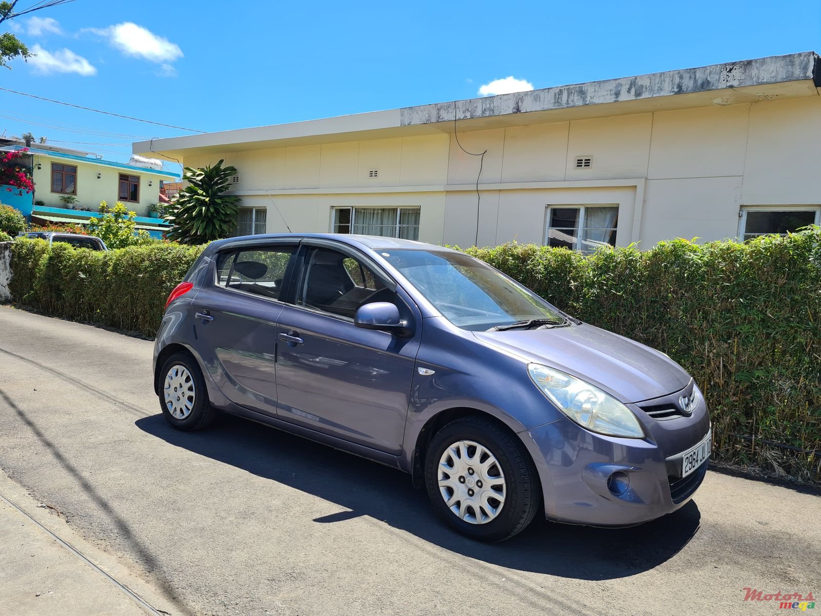 2011' Hyundai i20 Manual photo #1