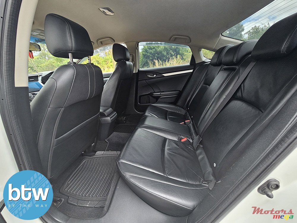 2018' Honda Civic photo #5