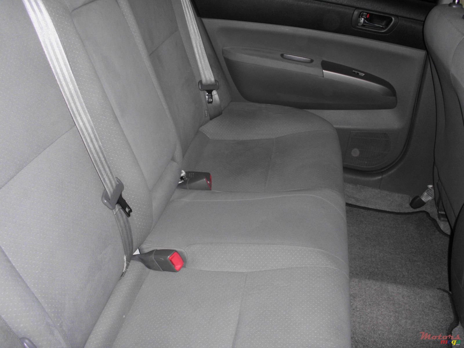 2010' Toyota Prius ORIGINAL condition photo #5