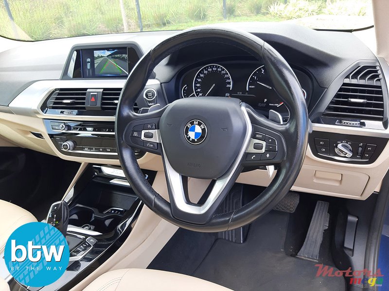 2018' BMW X3 sDrive 20iA photo #7