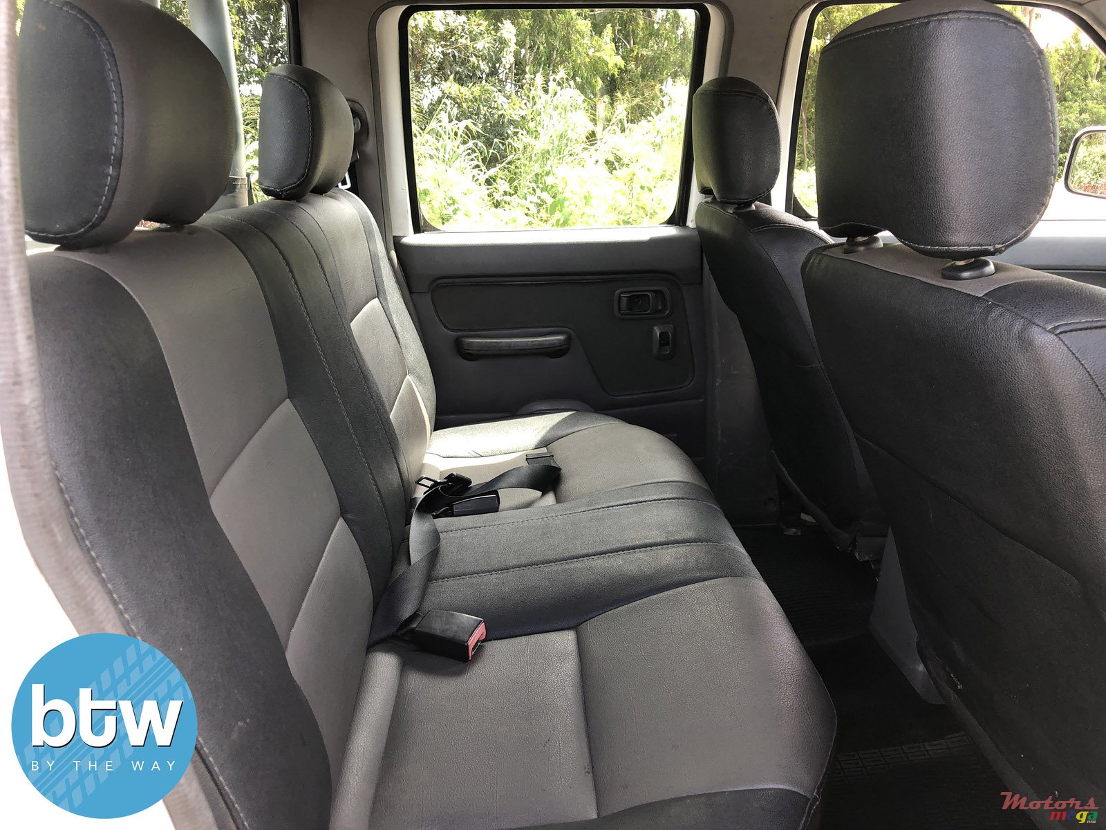 2014' Nissan NP300 photo #4