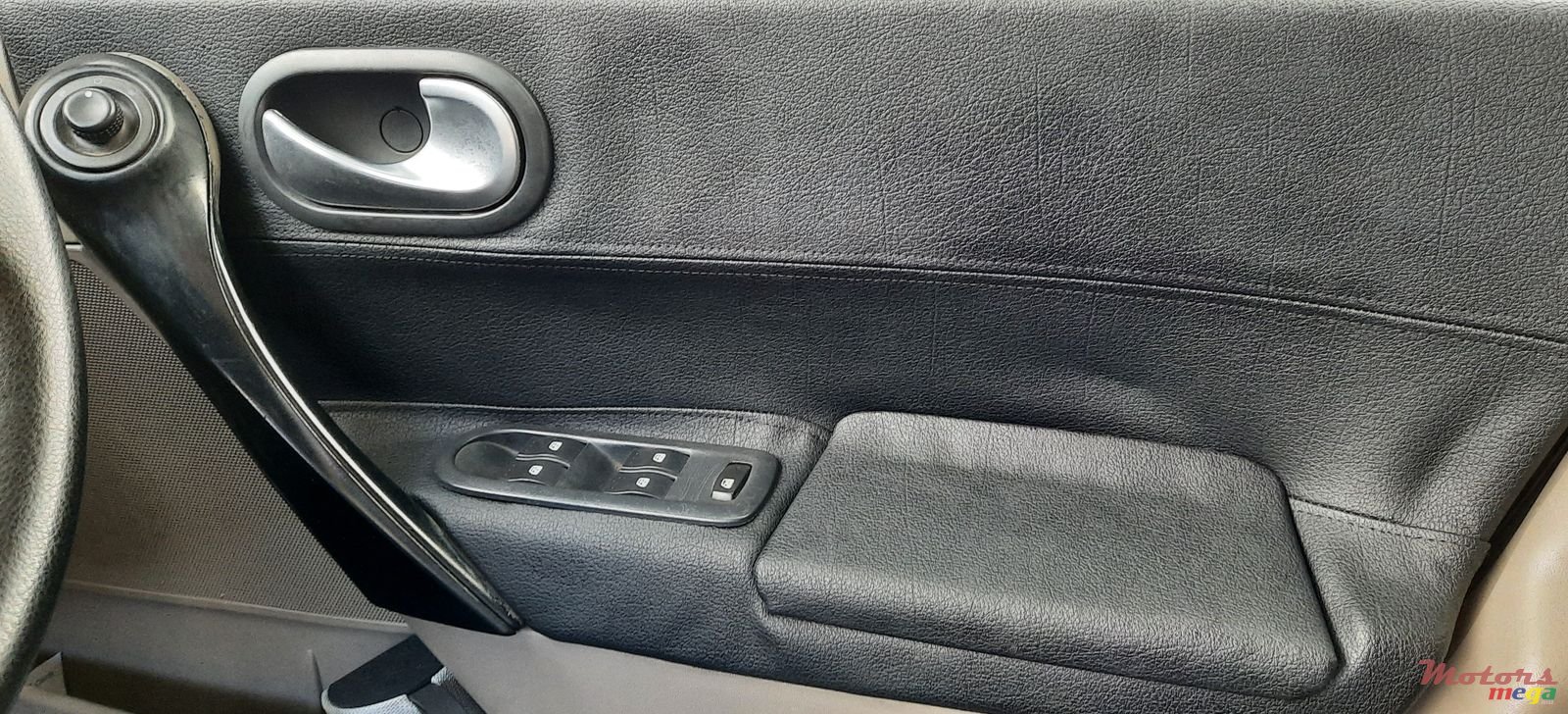 2005' Renault Megane photo #7