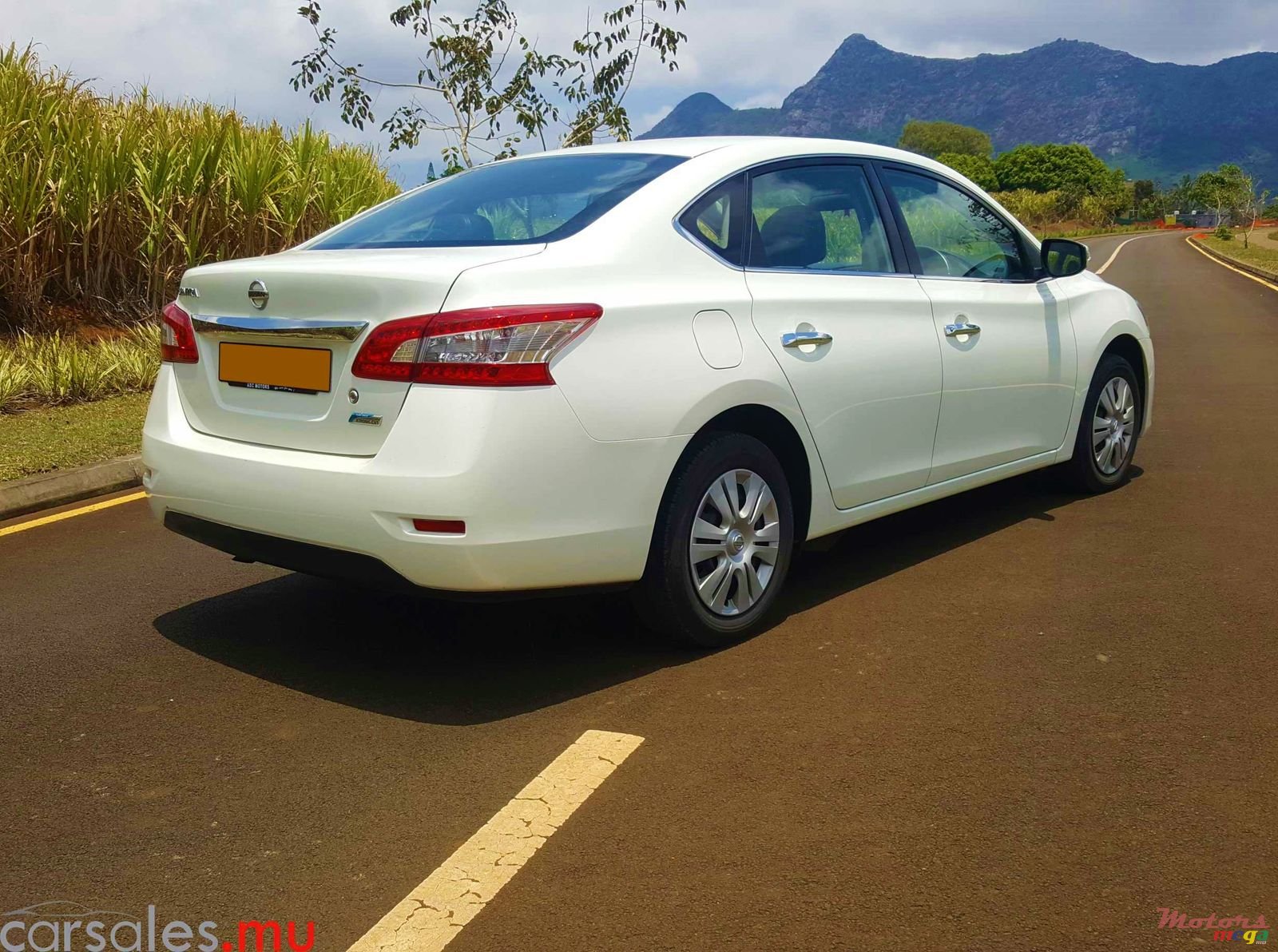 2015' Nissan Sentra 1.6 photo #4