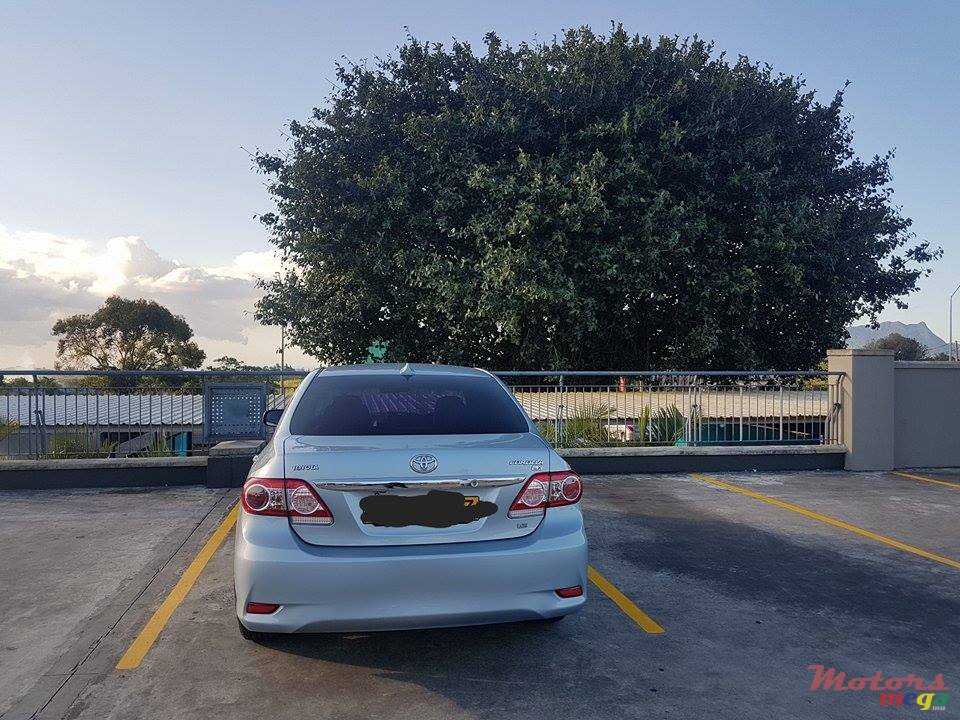 2013' Toyota photo #2