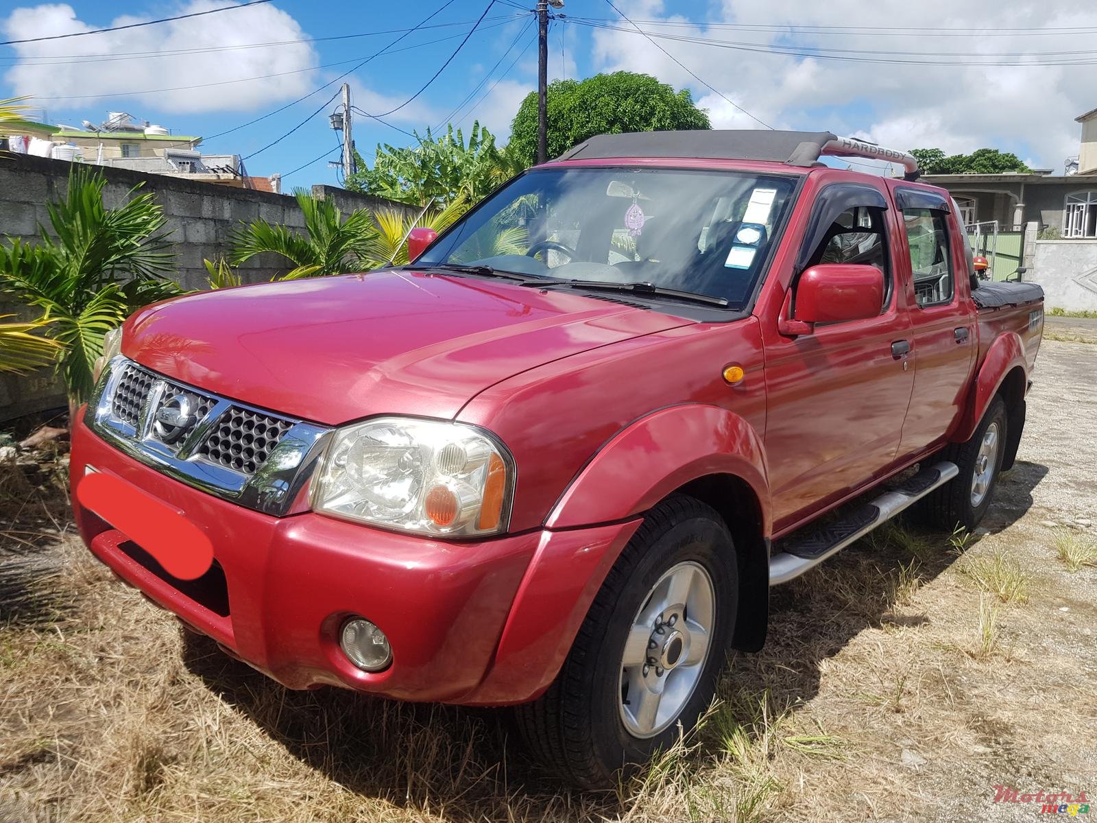 2004' Nissan Hardbody photo #1