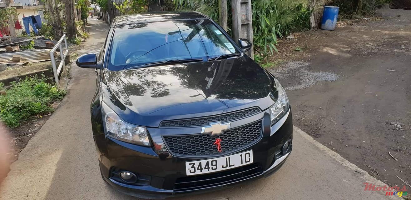 2010' Chevrolet Cruze photo #7