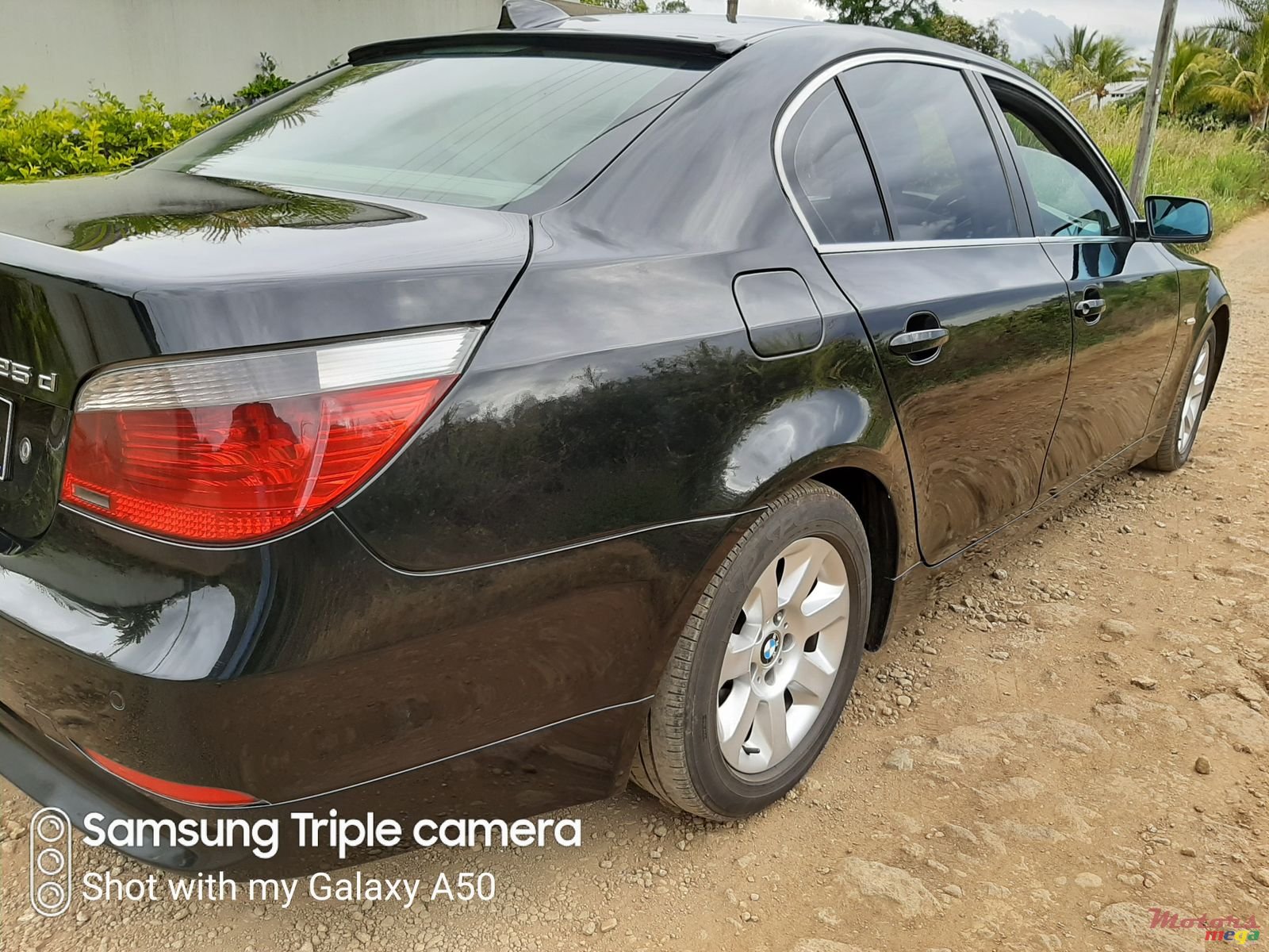 2004' BMW 525 525d photo #3