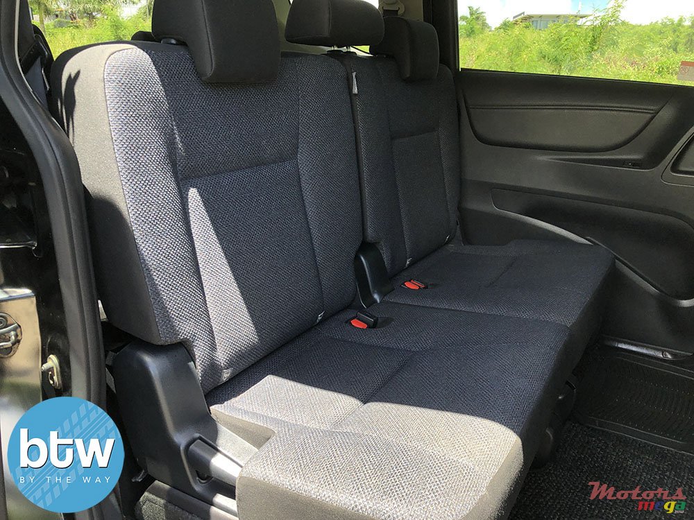 2016' Toyota SIENTA 7-SEATER photo #6