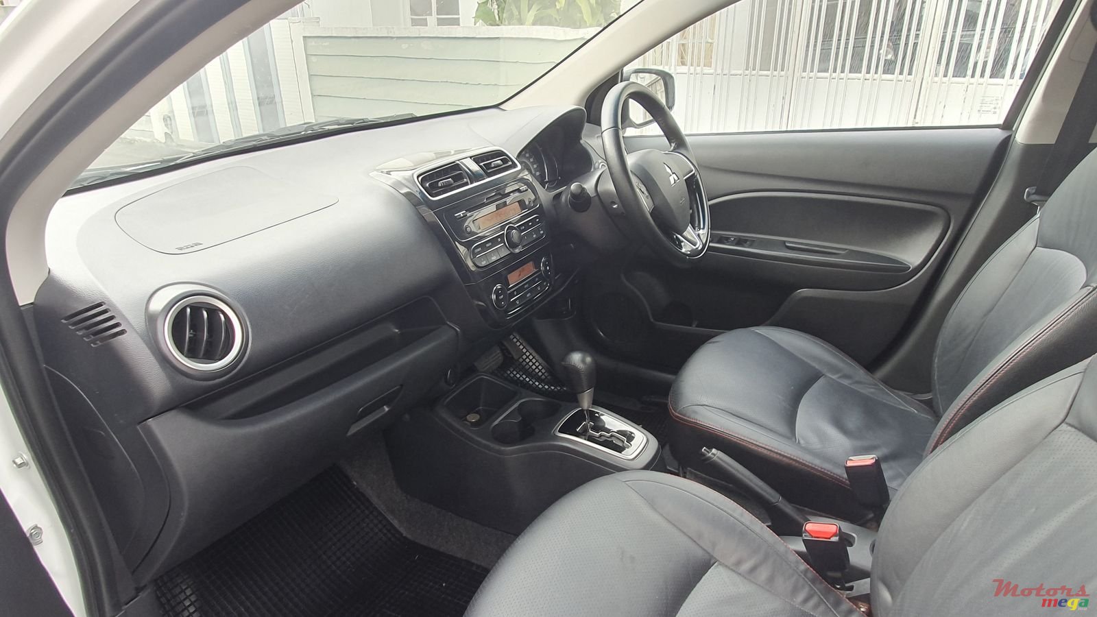 2016' Mitsubishi Attrage photo #6