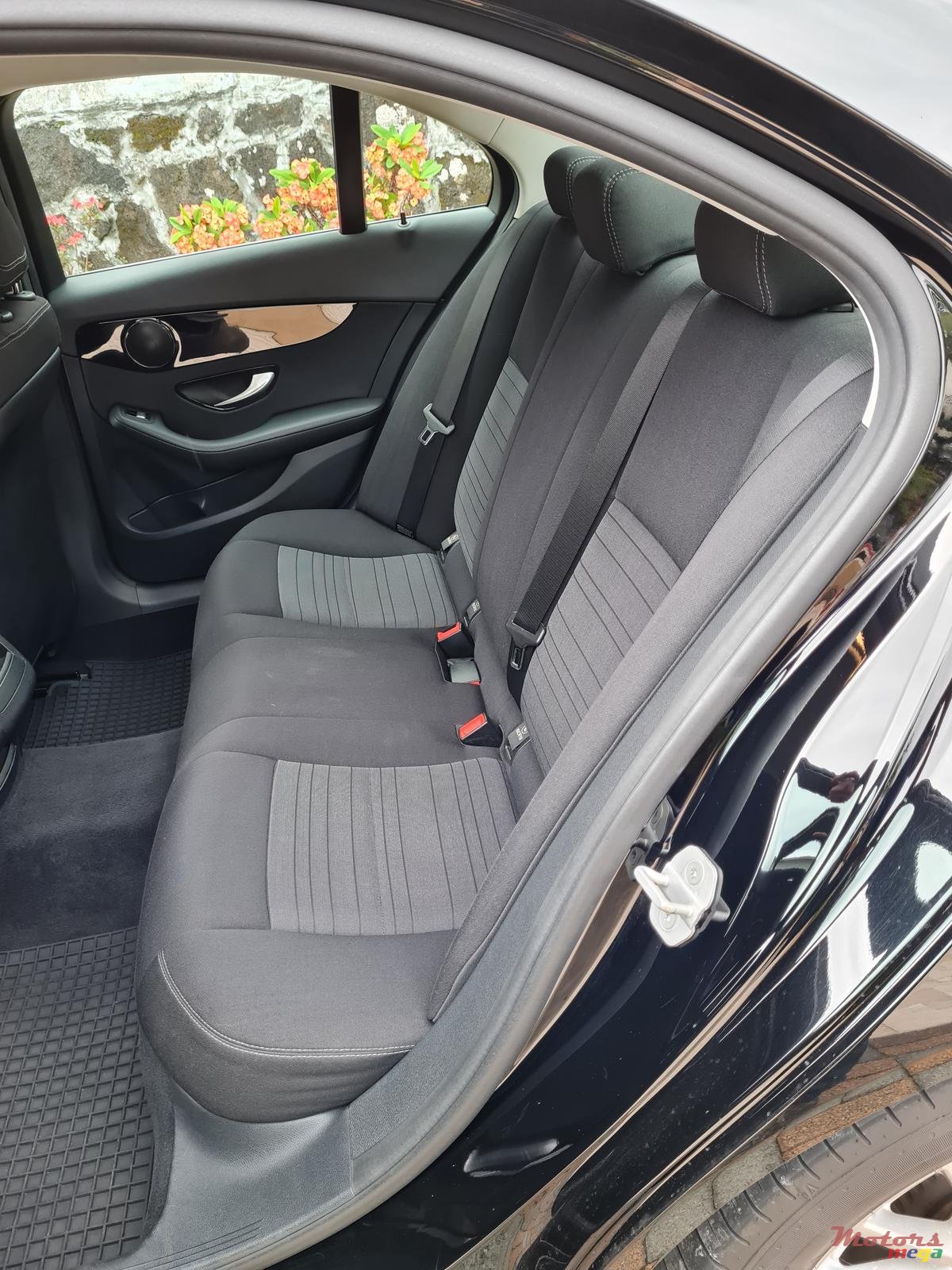 2014' Mercedes-Benz C-Class W205 photo #7