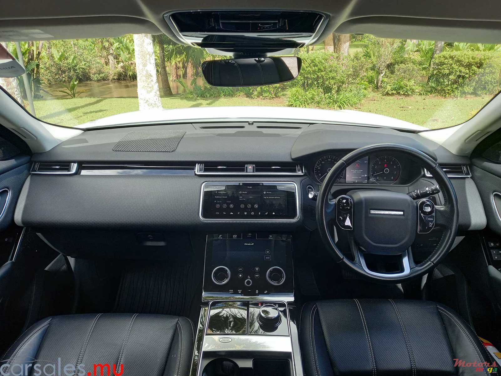 2018' Land Rover Range Rover Velar P250 S photo #6