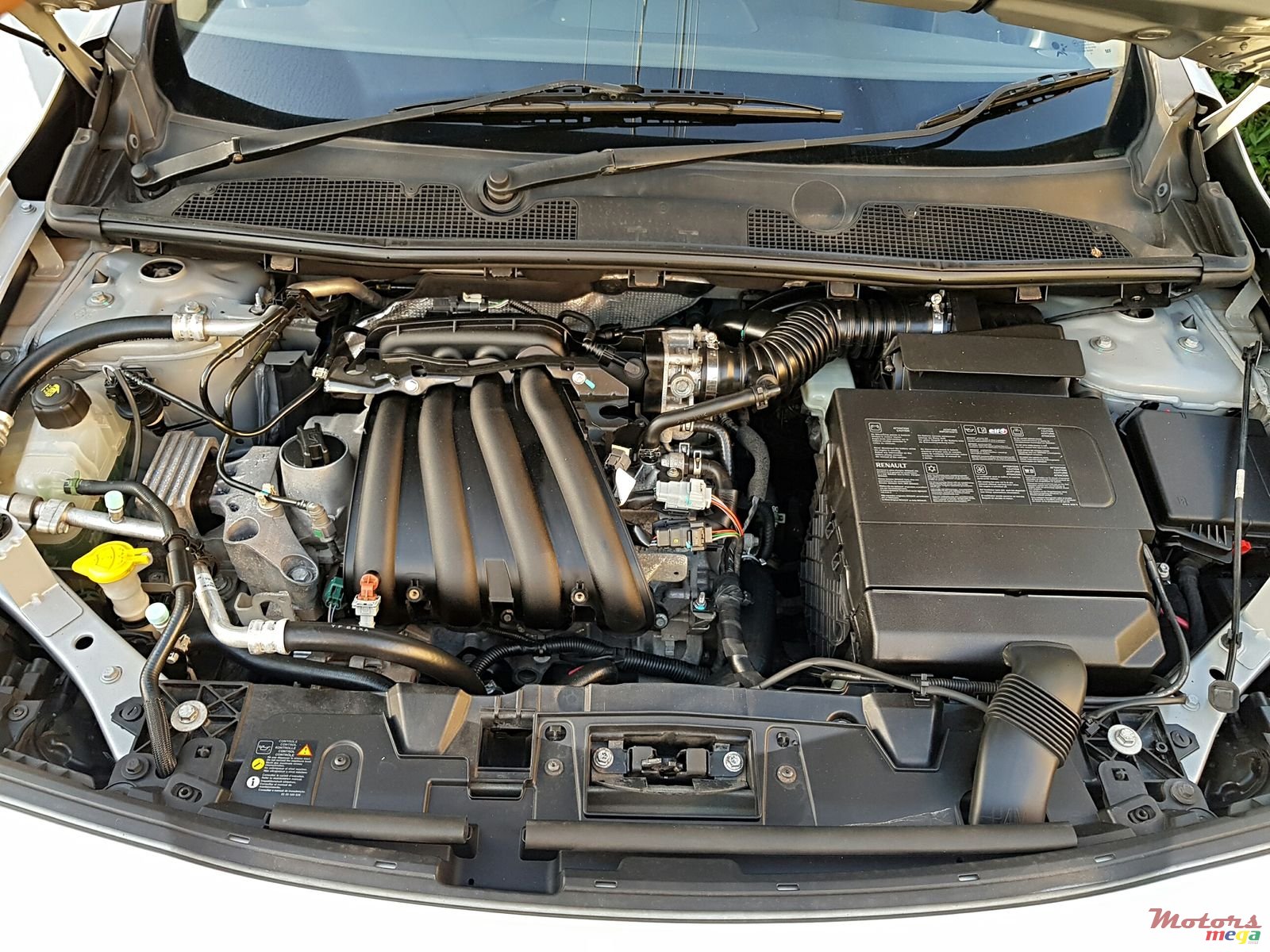 2011' Renault Fluence 1500 cc photo #6