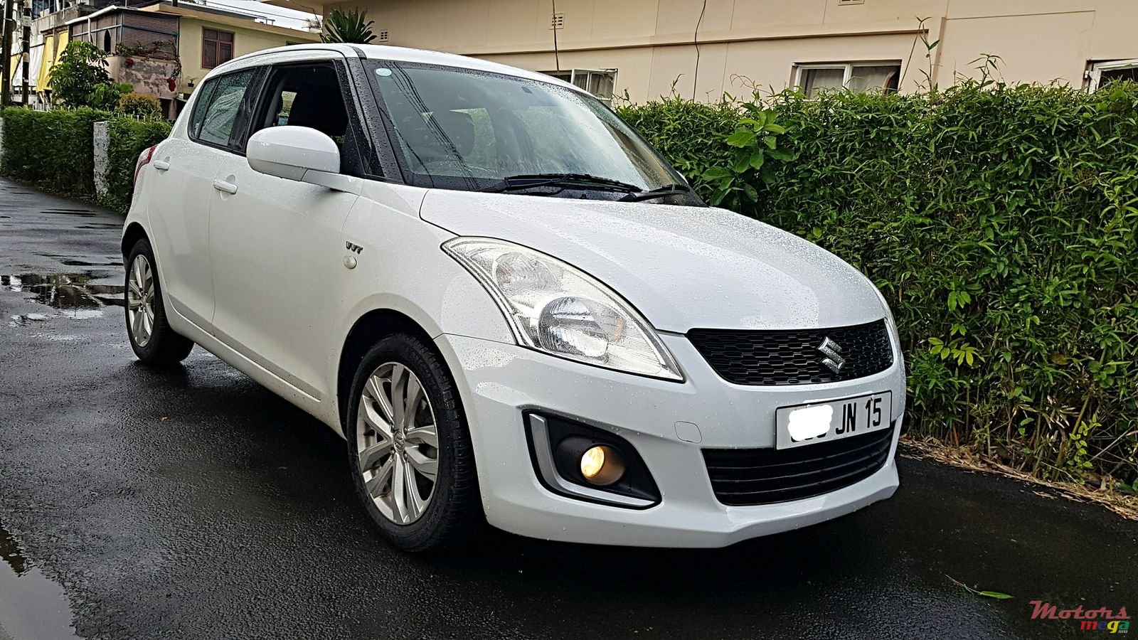 2015' Suzuki Swift Japan photo #1