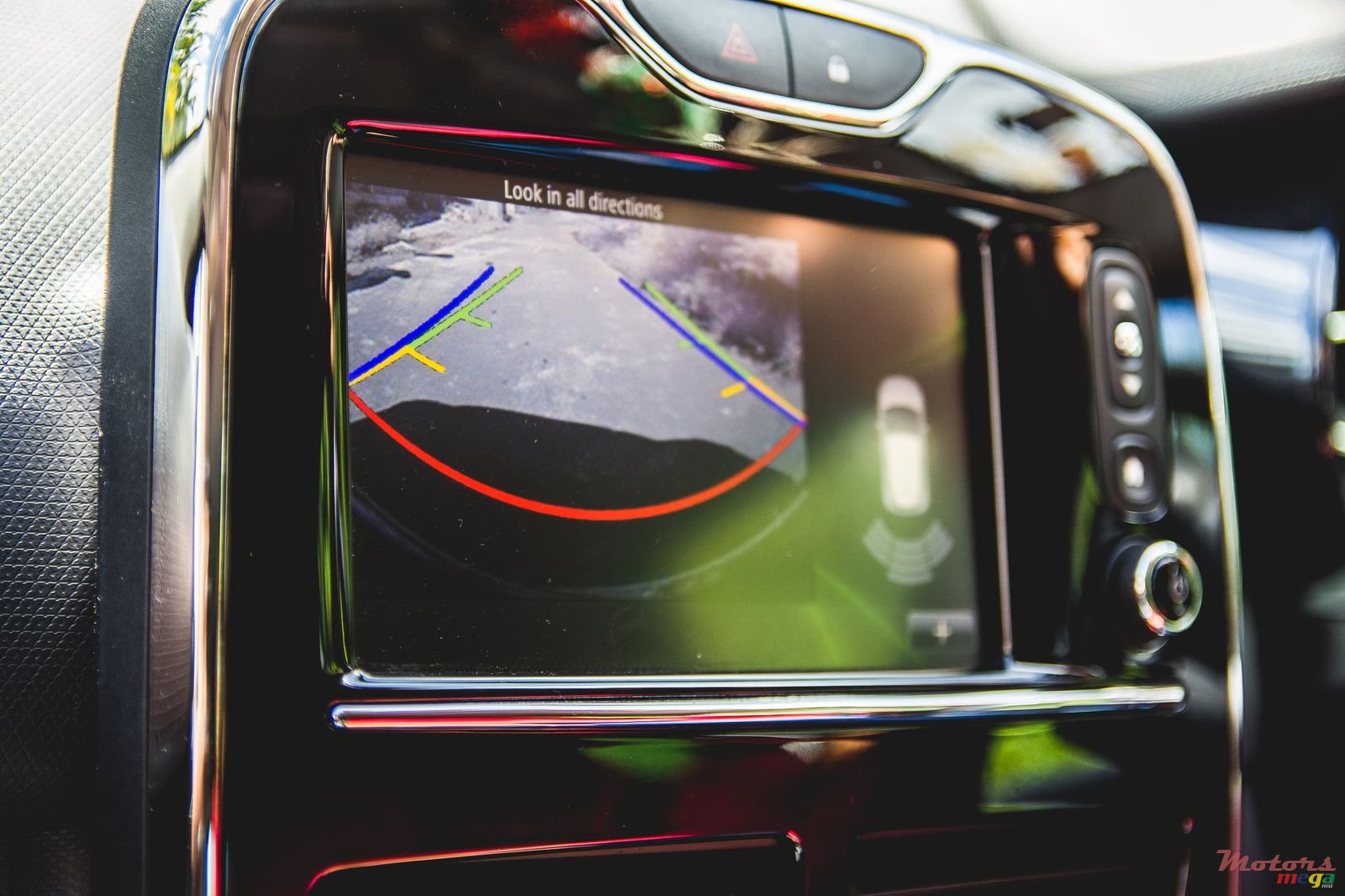 2015' Renault Clio photo #5