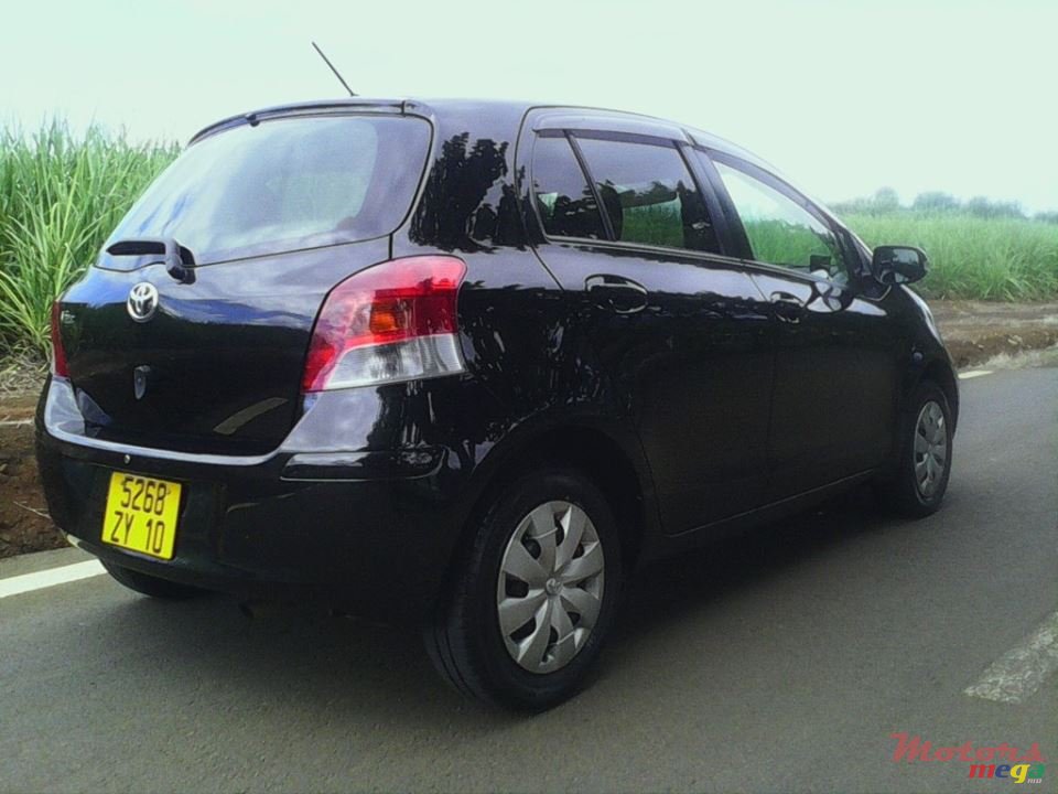 2010' Toyota Vitz photo #5