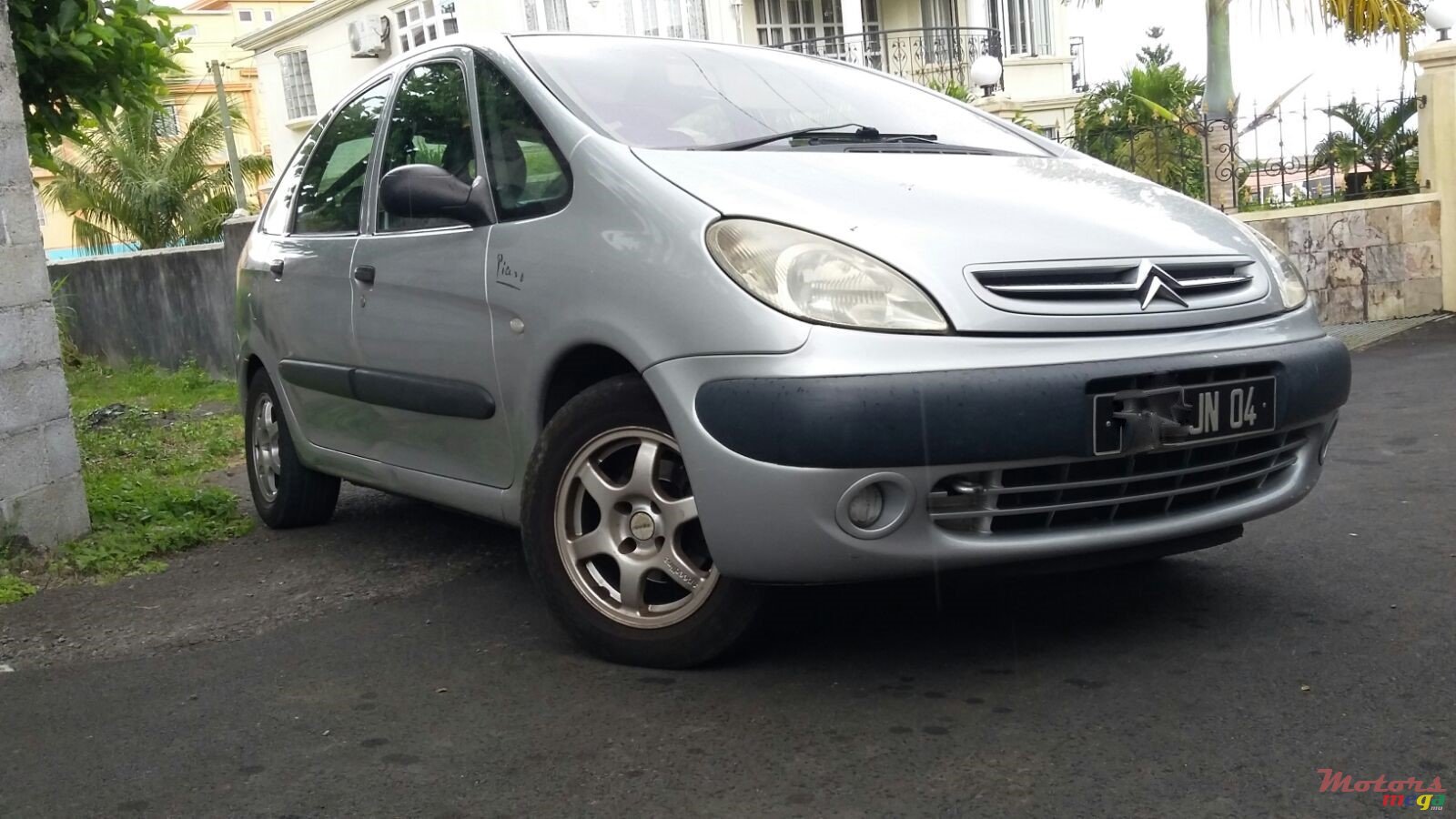 2004' Citroen Xsara Picasso photo #1