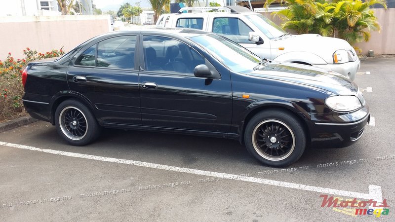 2003' Nissan N17 photo #1