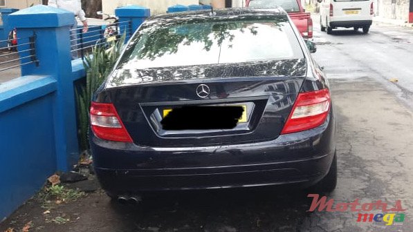 2010' Mercedes-Benz C-Class photo #6