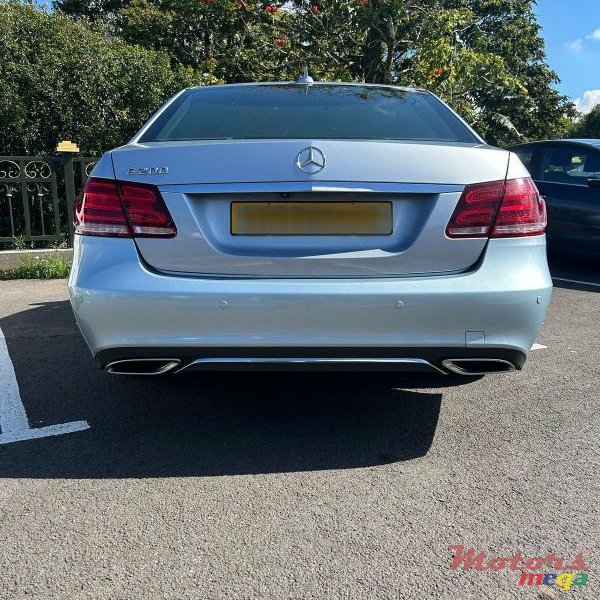 2014' Mercedes-Benz E 200 Avantgarde photo #6
