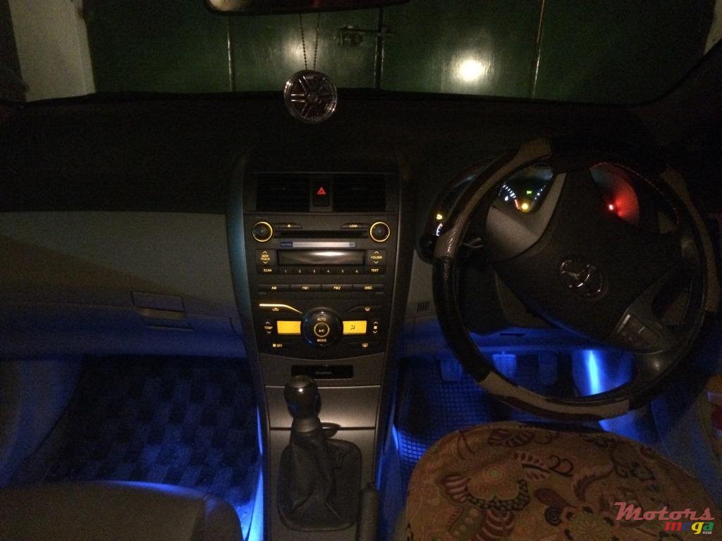 2009' Toyota Corolla photo #4