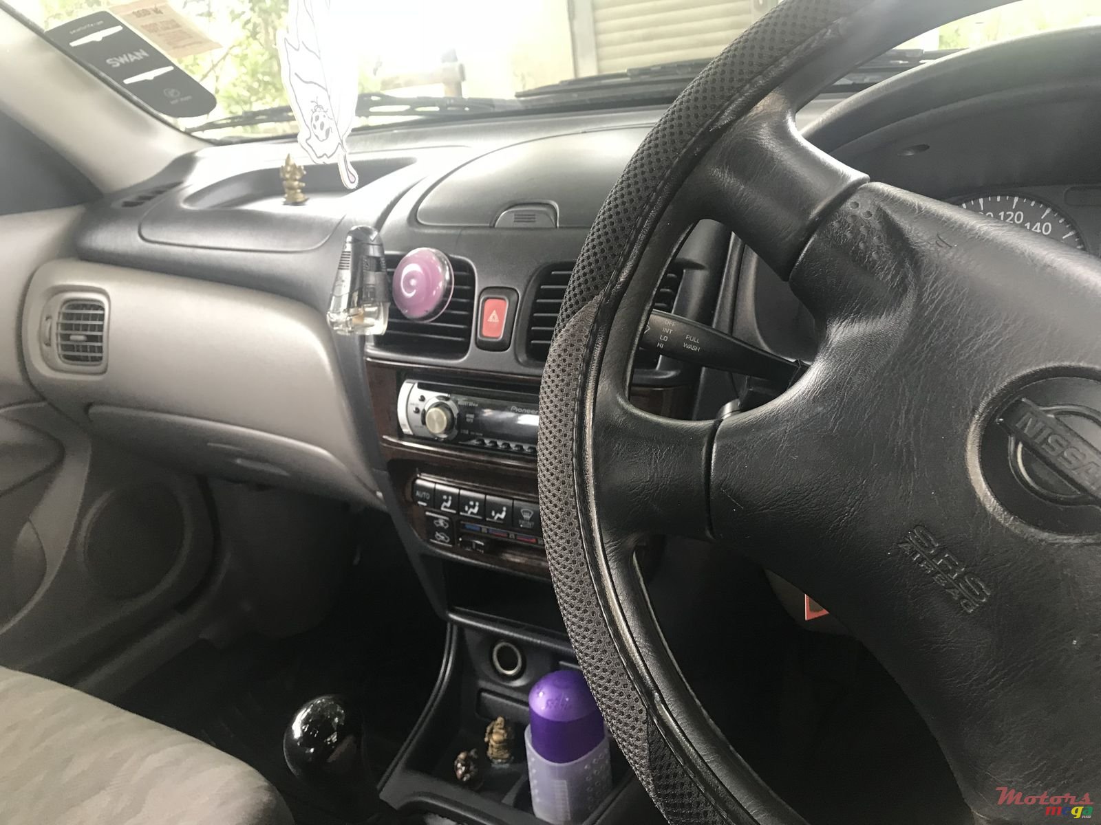 2001' Nissan Sunny photo #4