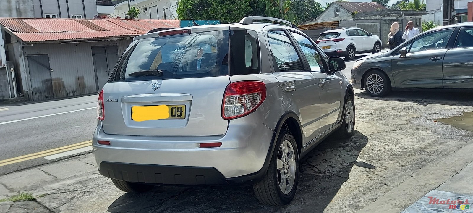 2009' Suzuki SX4 photo #3