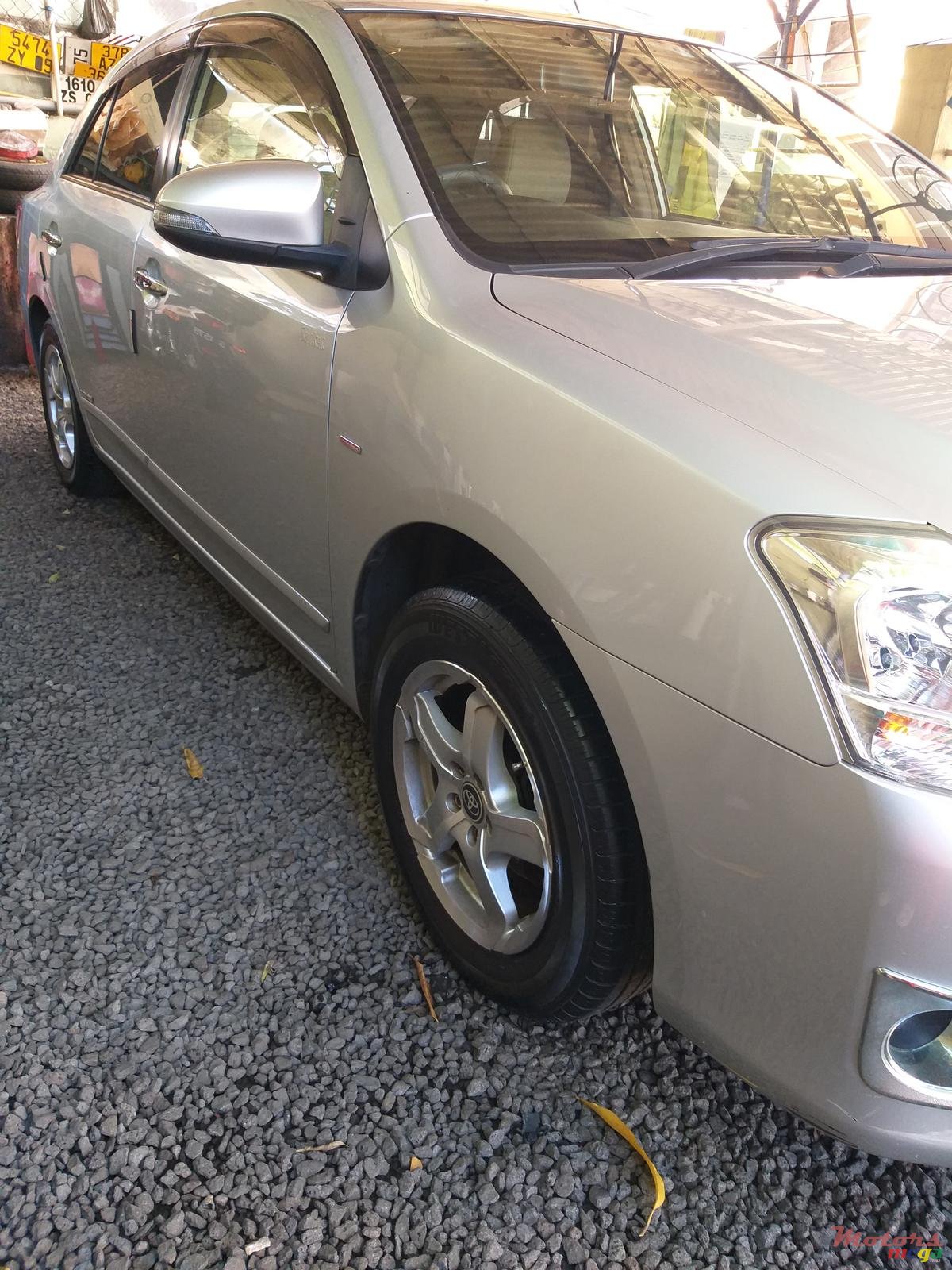 2016' Toyota Premio photo #2