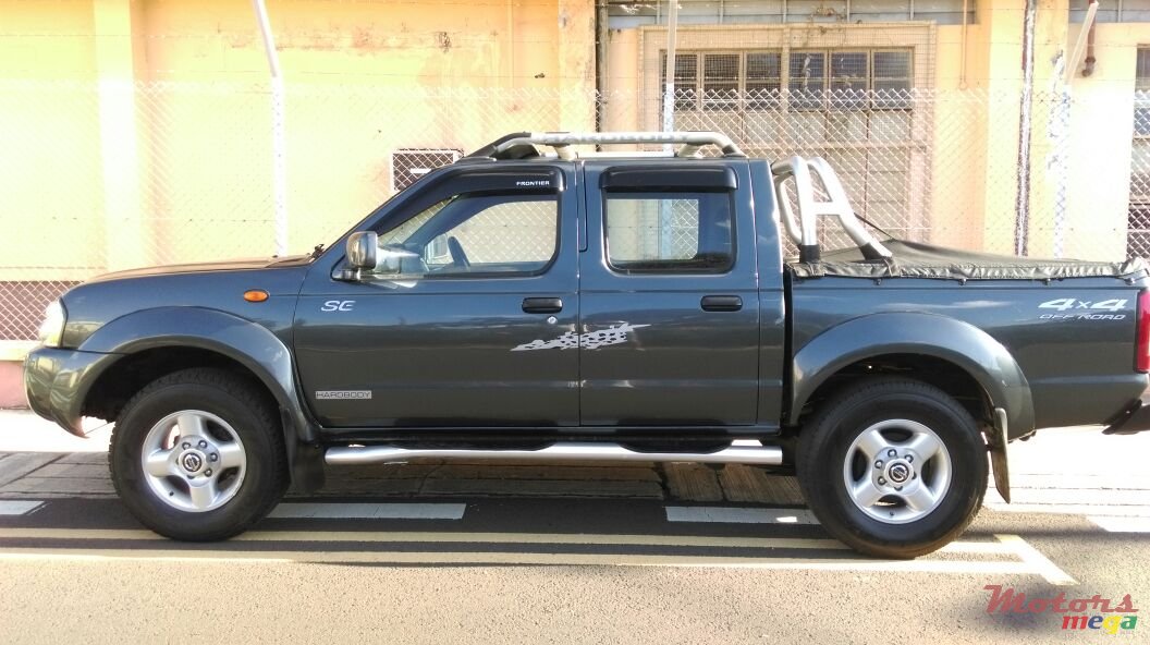 2006' Nissan Hardbody photo #6