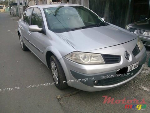 2006' Renault photo #1
