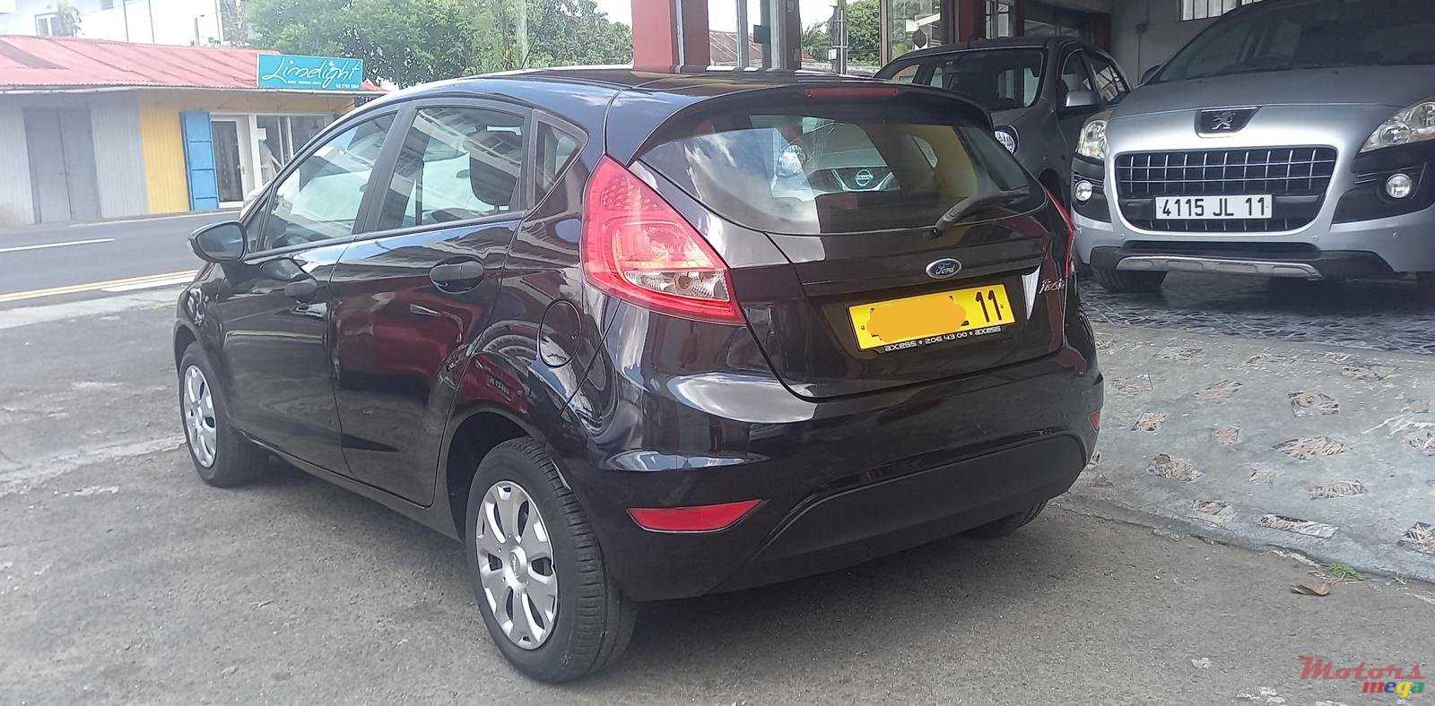 2011' Ford Fiesta photo #4