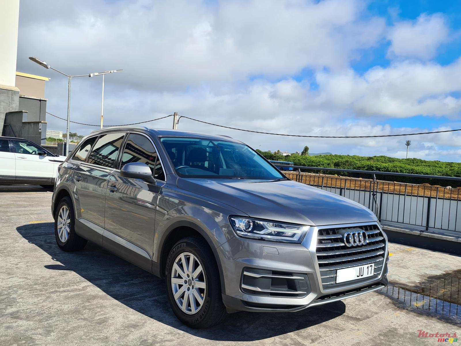 2017' Audi Q7 Quattro 2.0 automatic photo #1