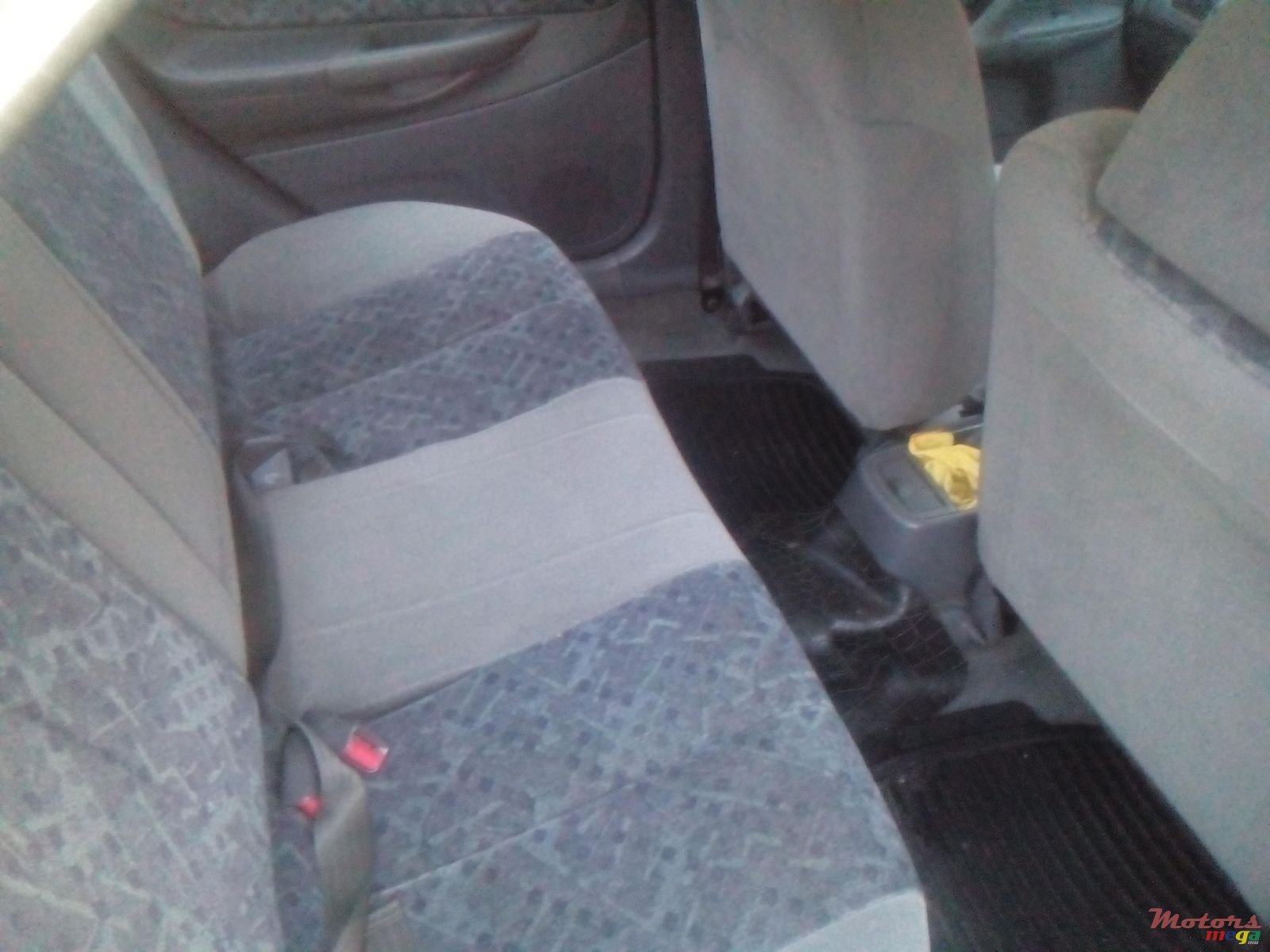 1999' Mazda 323 photo #3