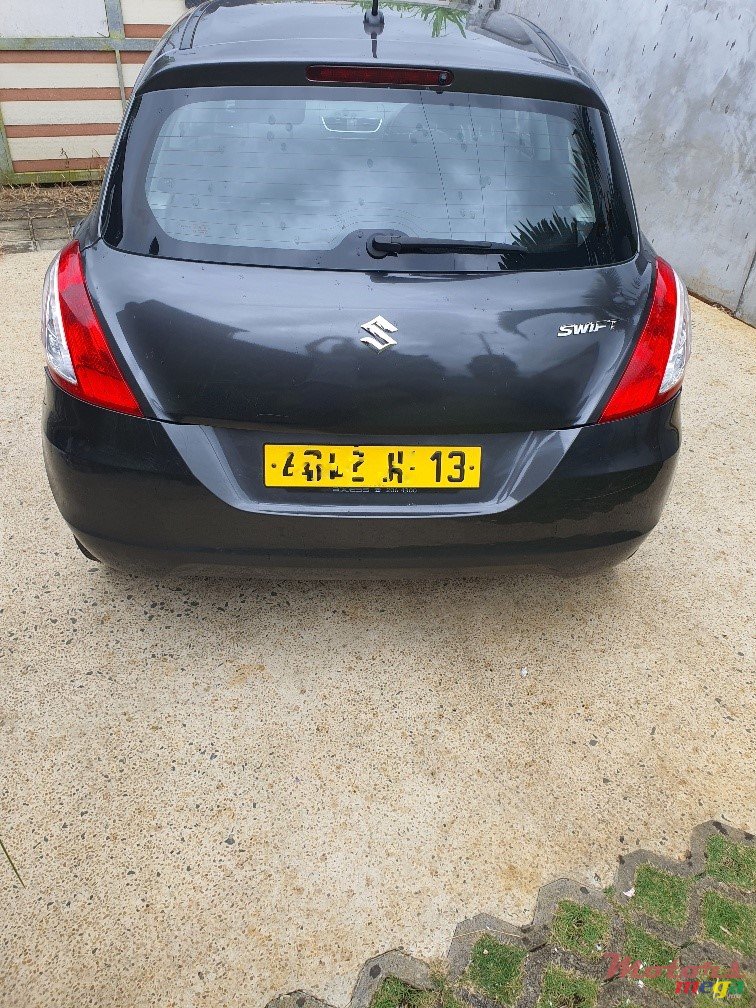 2013' Suzuki Swift photo #3