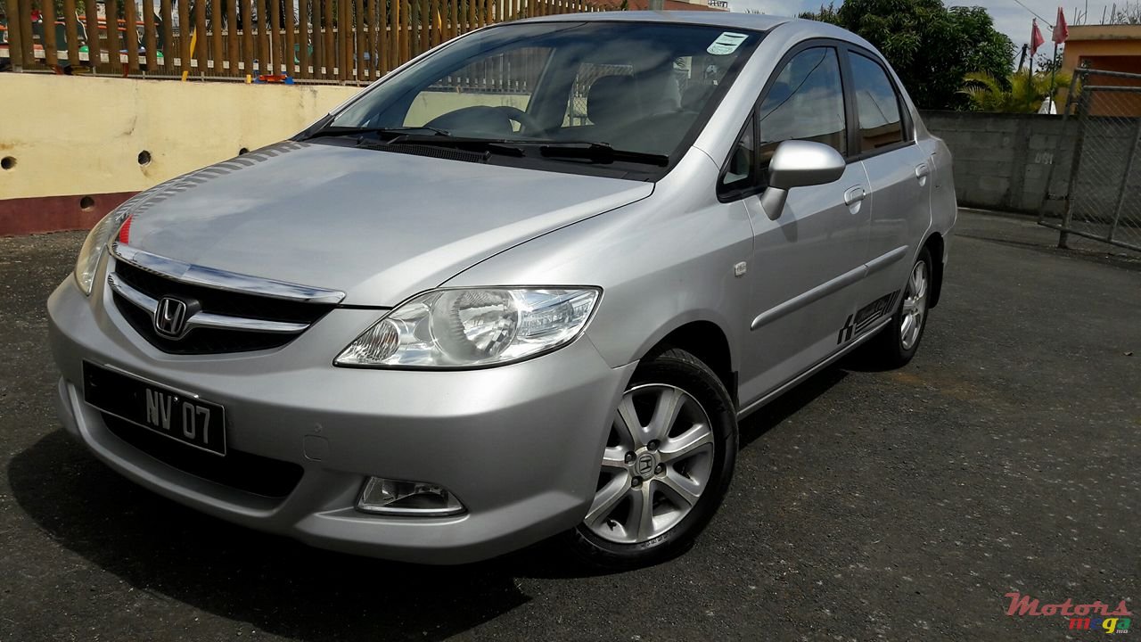 2007' Honda City photo #1