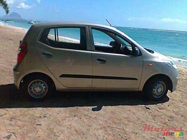 2012' Hyundai i10 photo #2