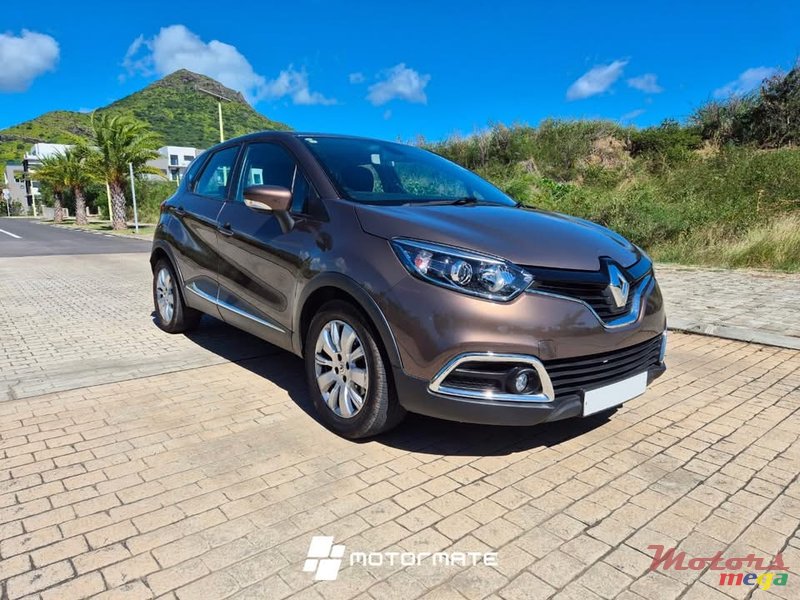 2015' Renault Captur 1.2 photo #1