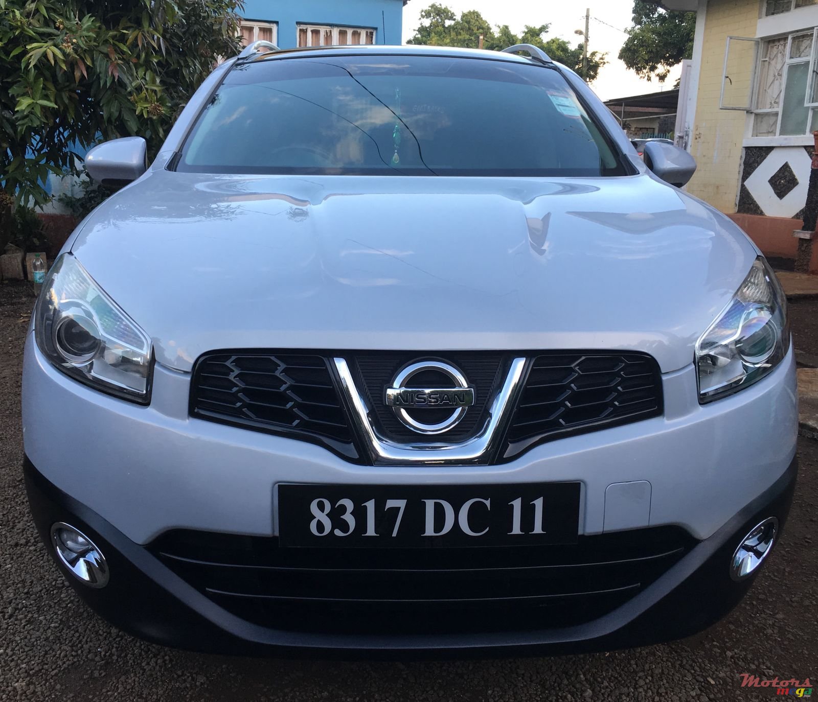 2011' Nissan Qashqai+2 photo #1