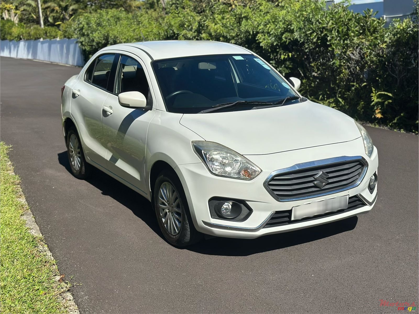 2020' Suzuki Ciaz photo #2