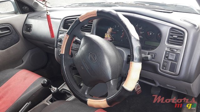 1999' Nissan Primera photo #7