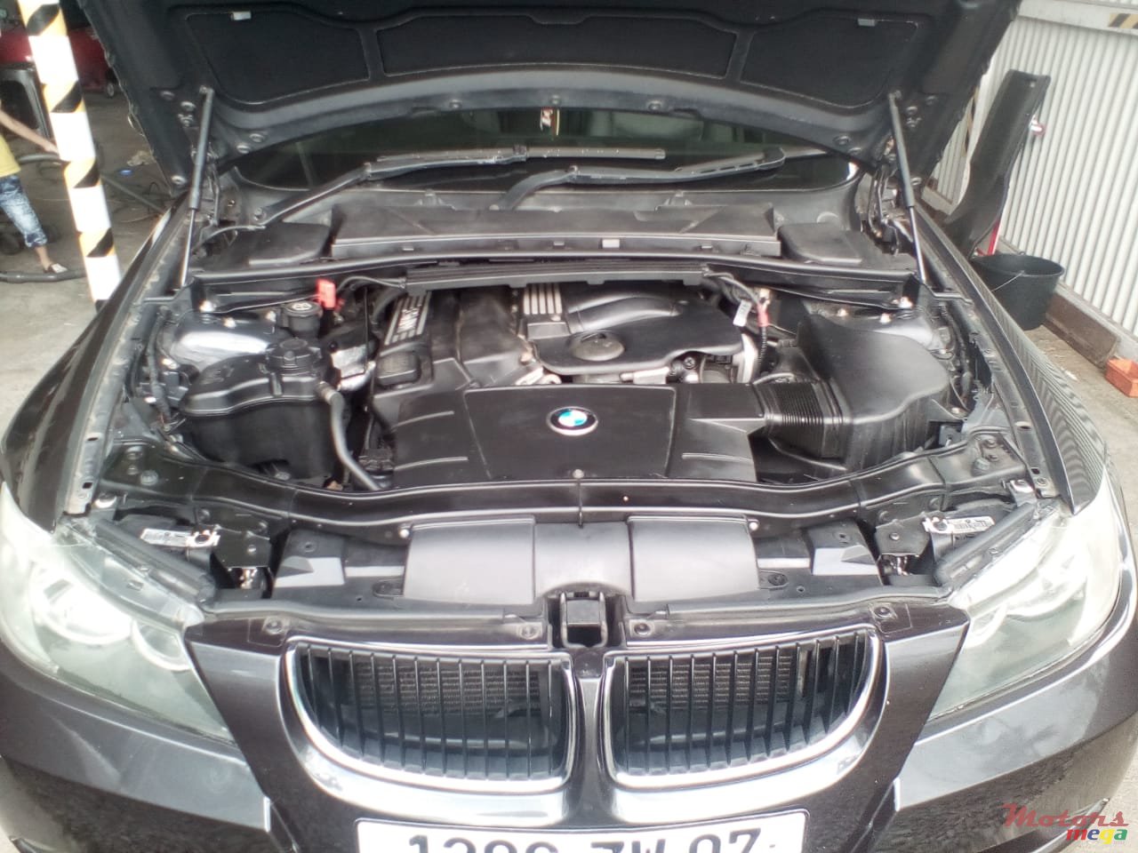 2007' BMW 318 photo #3