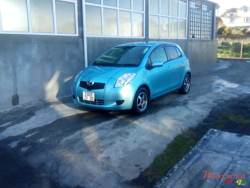 2006' Toyota Vitz Auto photo #1