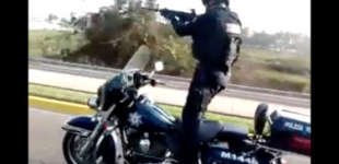 Cops in Mexico Show Gun-Wielding, Motorcycle-Riding Skills