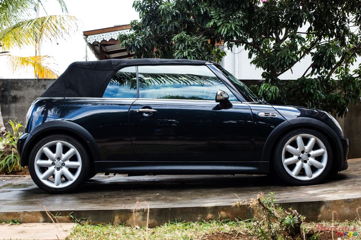 2007' MINI Cooper S Cabrio photo #1