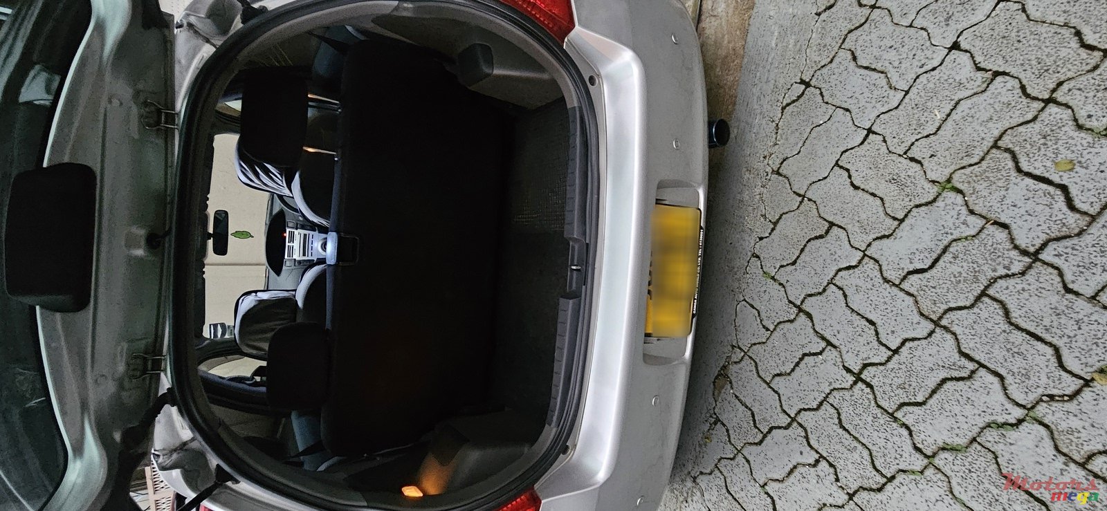 2005' Toyota Vitz 990cc photo #7