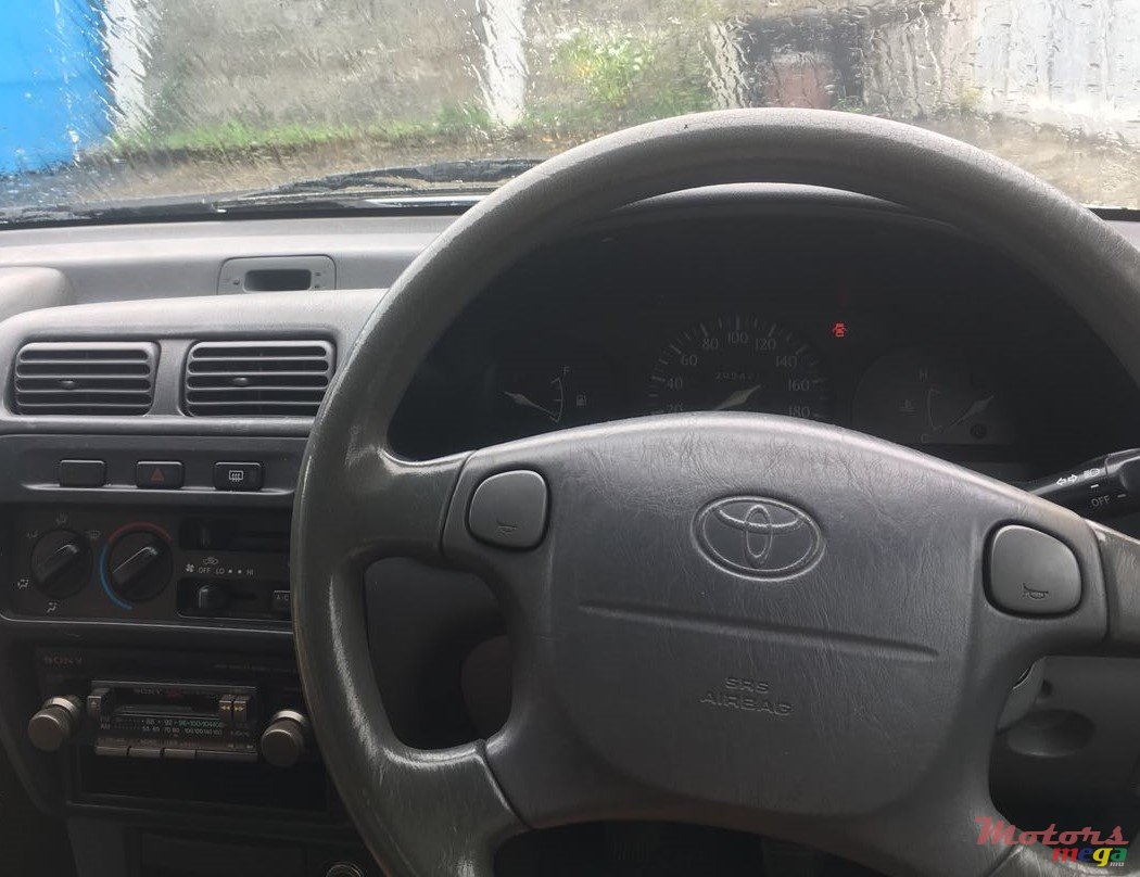 1997' Toyota Starlet photo #5