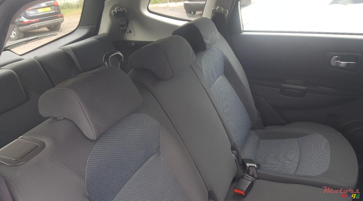 2014' Nissan Qashqai+2 photo #6