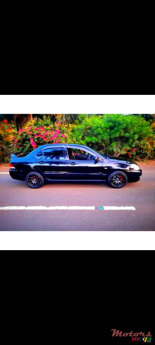 2008' Mitsubishi Lancer photo #5